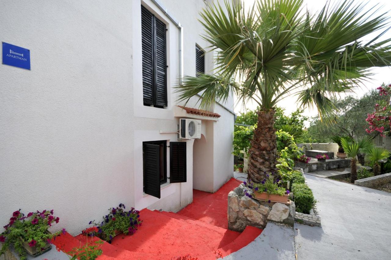 Apartments With A Parking Space Okrug Donji, Ciovo - 13732 Donji Okrug  Exterior foto