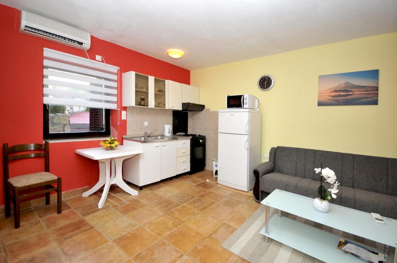 Apartments With A Parking Space Okrug Donji, Ciovo - 13732 Donji Okrug  Exterior foto
