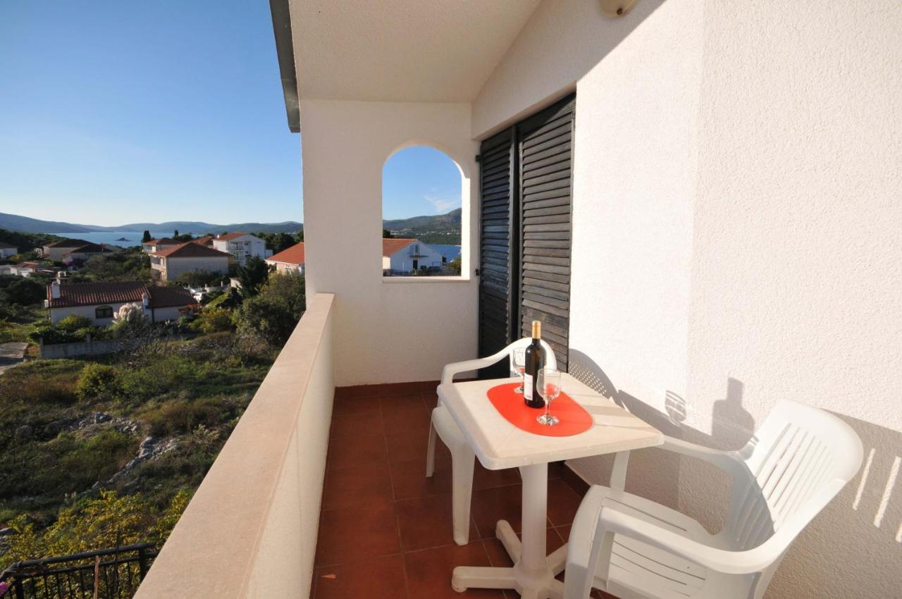 Apartments With A Parking Space Okrug Donji, Ciovo - 13732 Donji Okrug  Exterior foto