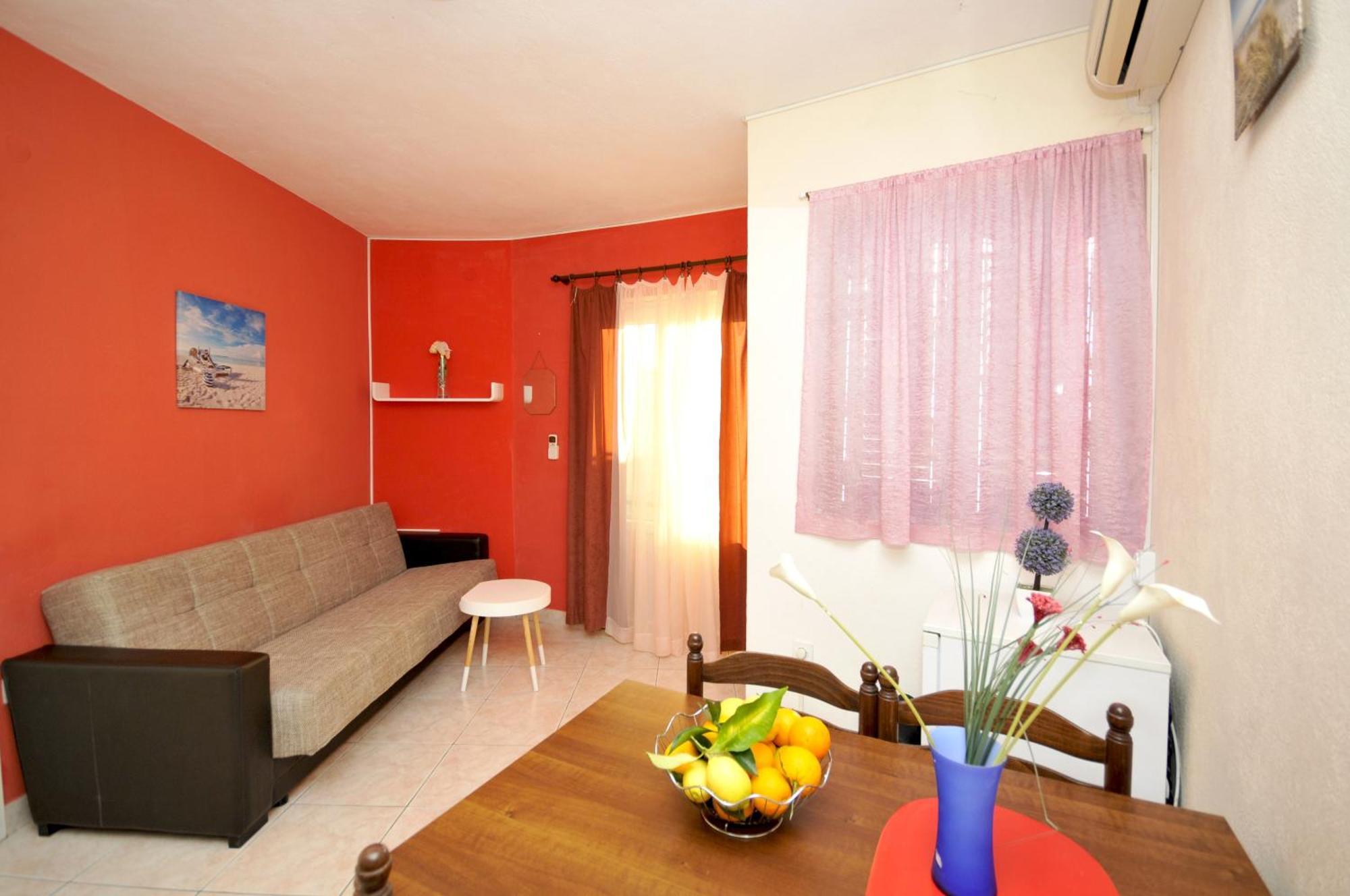 Apartments With A Parking Space Okrug Donji, Ciovo - 13732 Donji Okrug  Zimmer foto